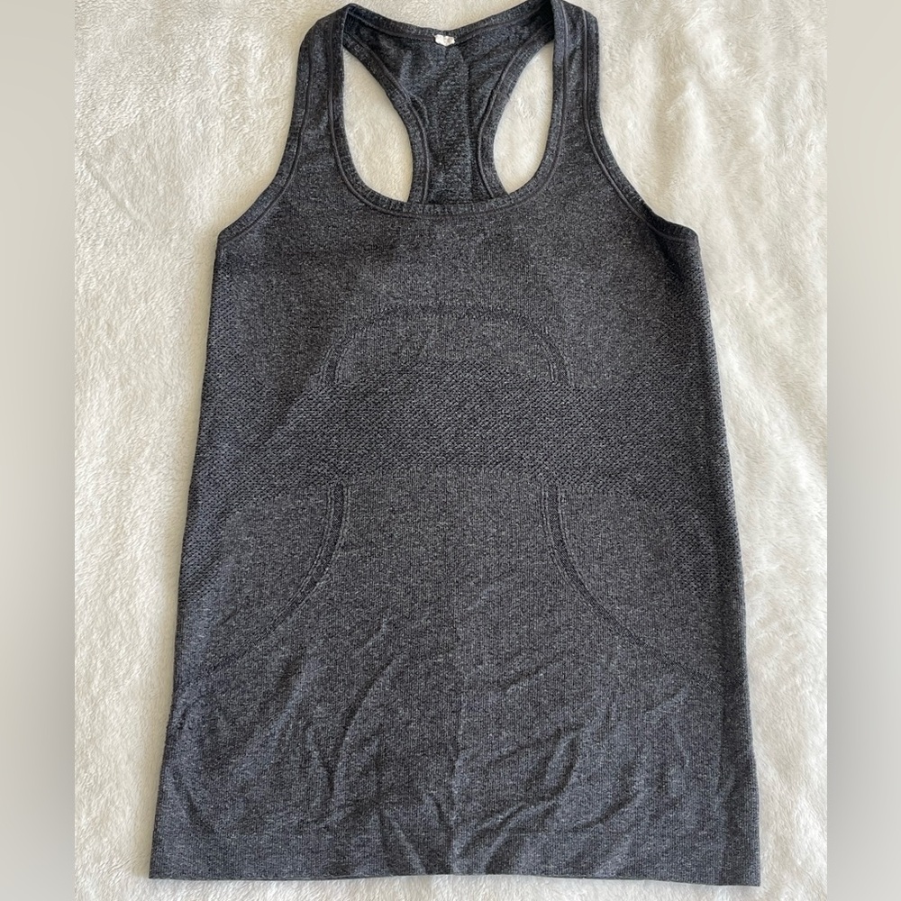 Lululemon Swiftly Racerback tank in gray. Size 4